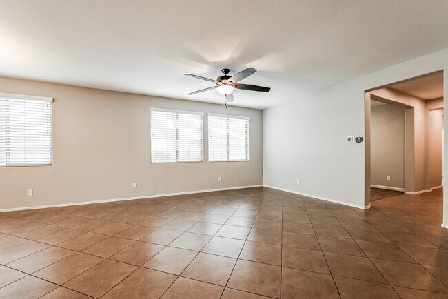 Building Photo - 12034 W Lariat Ct