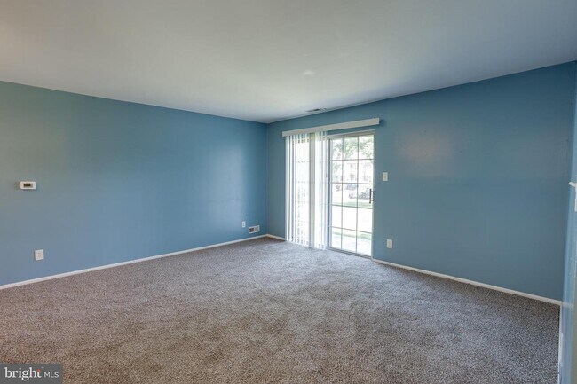 Building Photo - 2301 Sedgefield Dr