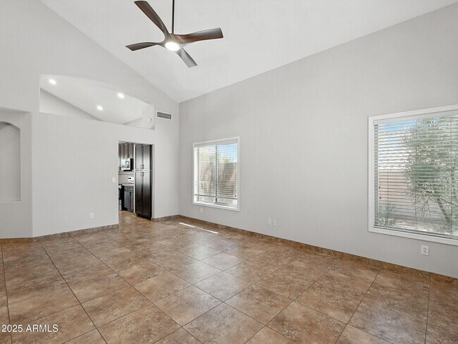 Foto del edificio - 16205 S 17th Ln