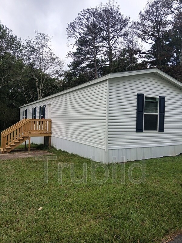 Building Photo - 18 Camden Dr