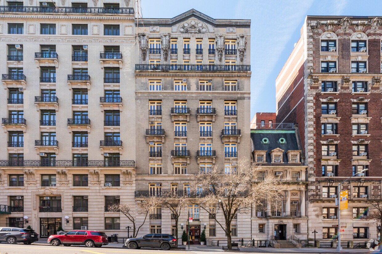 Fotografía del edificio - 610 W 116th St