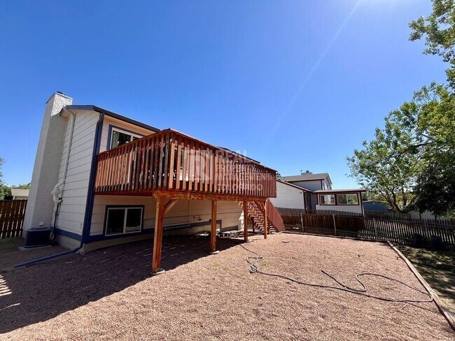 Building Photo - 613 Harvest Moon Rd