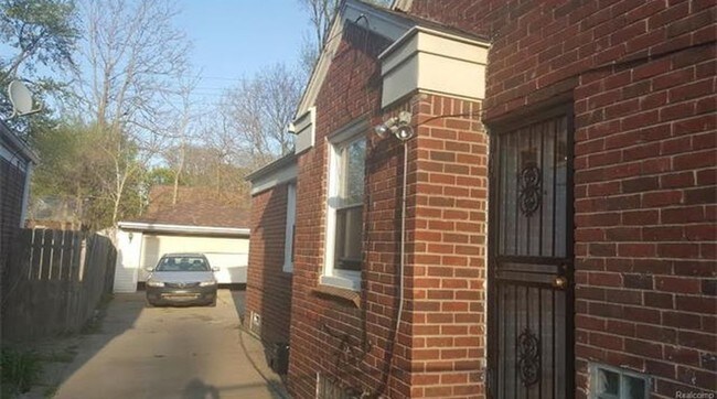 Foto del edificio - 18418 Edinborough Rd