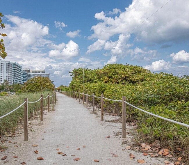 Building Photo - 9172 Collins Ave