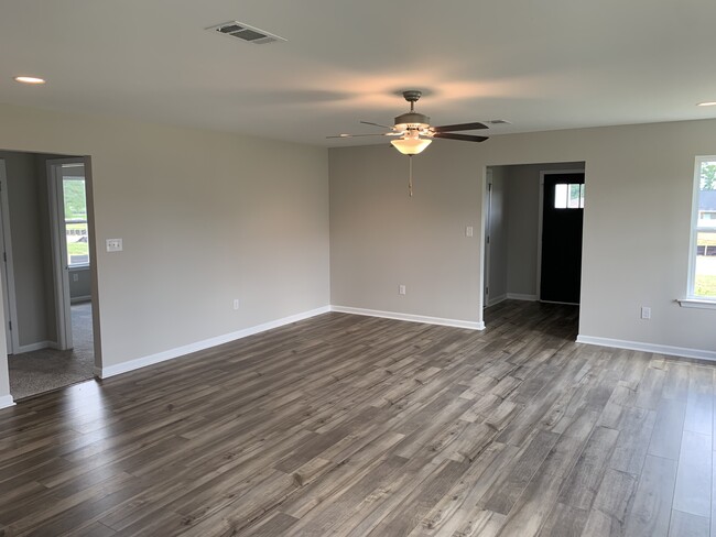 Living Room & Entry - 108 Chase Ridge Dr