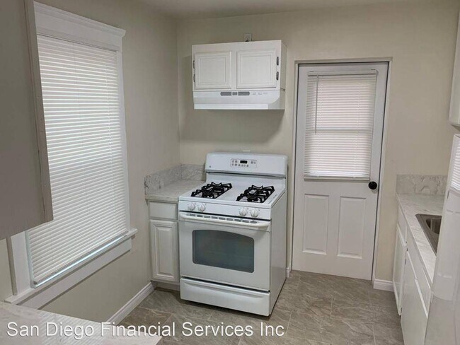 Foto del edificio - 2 br, 1 bath House - 2883 Webster Ave.