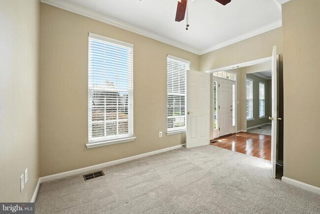 Foto del edificio - 9144 Big Springs Loop