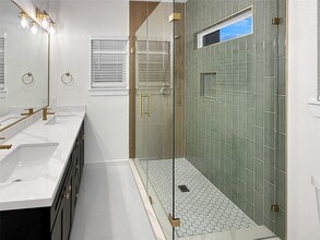 Building Photo - 6004 Bacher St