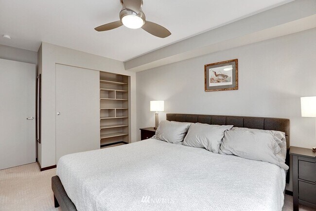 Foto del edificio - 4020 Aurora Ave N