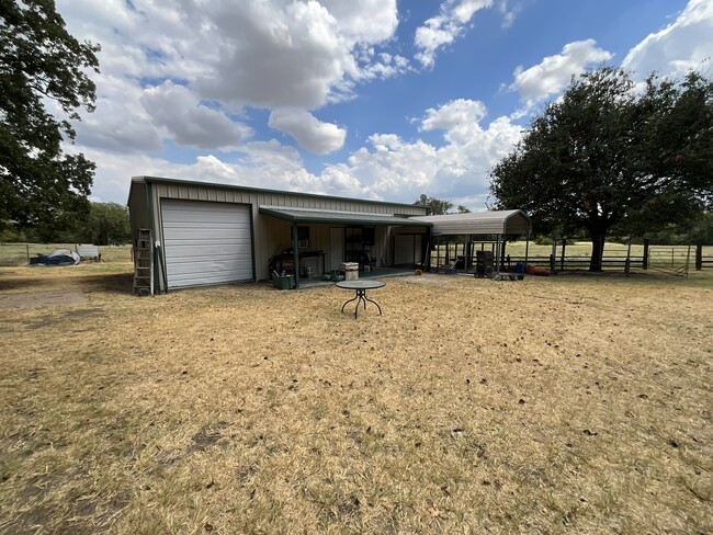 Foto del edificio - 711 VZ County Road 2411