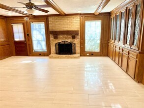 Building Photo - 16711 Sir William Dr