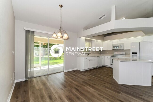 Building Photo - 4 Bedroom Pet-Friendly Home in Cape Coral,...