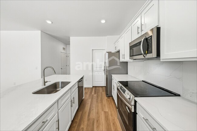 Building Photo - 12270 Thunder Creek Pky