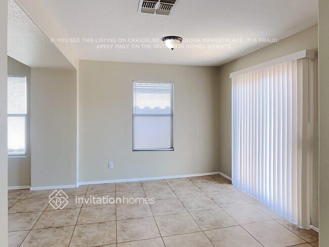 Foto del edificio - 8523 E Lakeview Ave