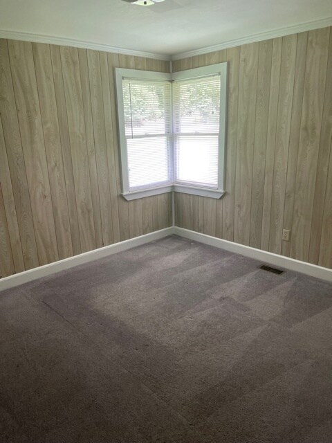 Building Photo - 260 Lakewood Dr