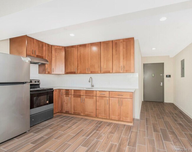Foto del edificio - 409 Warburton Ave