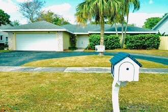 Building Photo - 7871 NW 53rd Ct