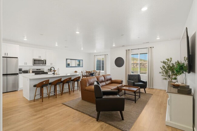 Building Photo - 1702 Ripple Rock Dr