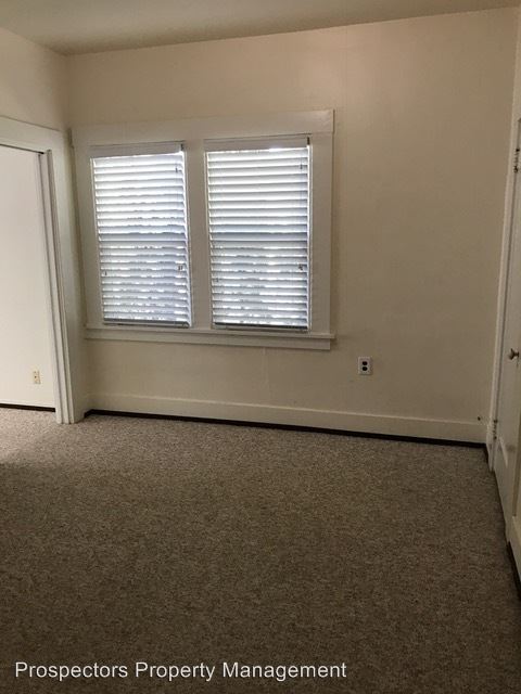 Building Photo - 533 Live Oak Ave
