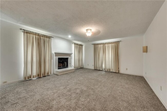 Building Photo - 2 Bedrooms, 2 Bathrooms, Near Northhaven &...