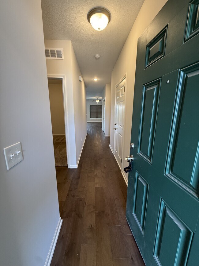 Foto del edificio - 7909 NW 124 St