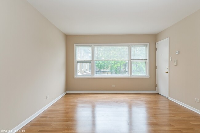 Living Room - 3172 W Meadow Lane Dr