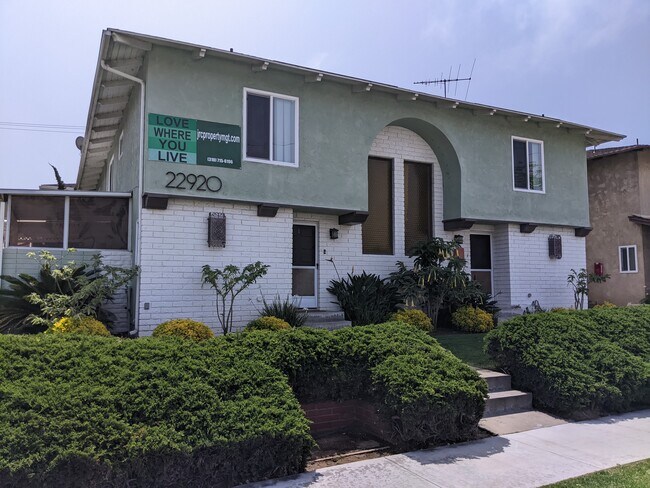 Building Photo - 22920 Maple Ave