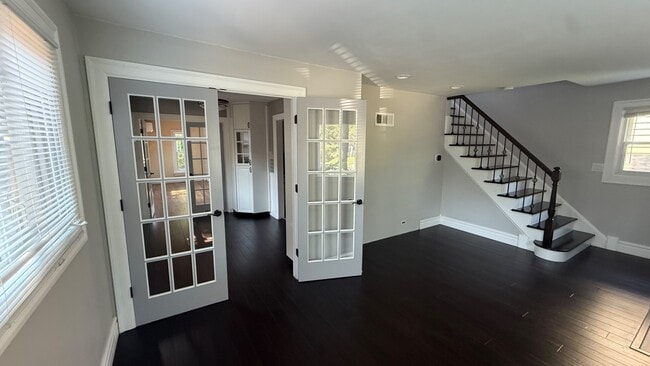 Foto del edificio - 558 Broadview Ave