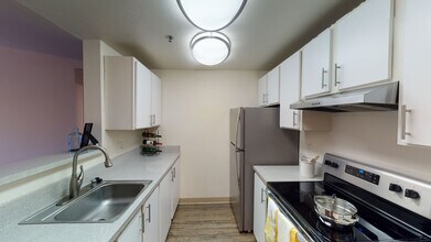Interior Photo - Crown Pointe