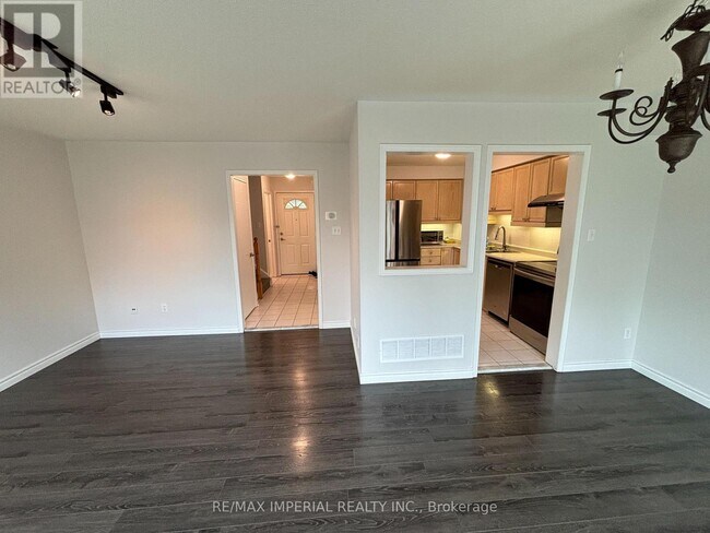 Photo du bâtiment - 5205 Glen Erin Dr