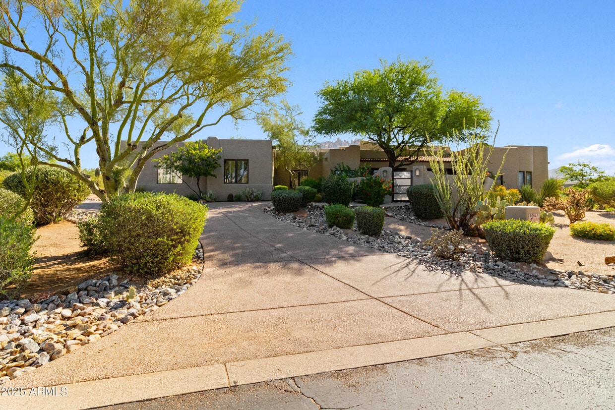Foto principal - 26049 N 104th Pl