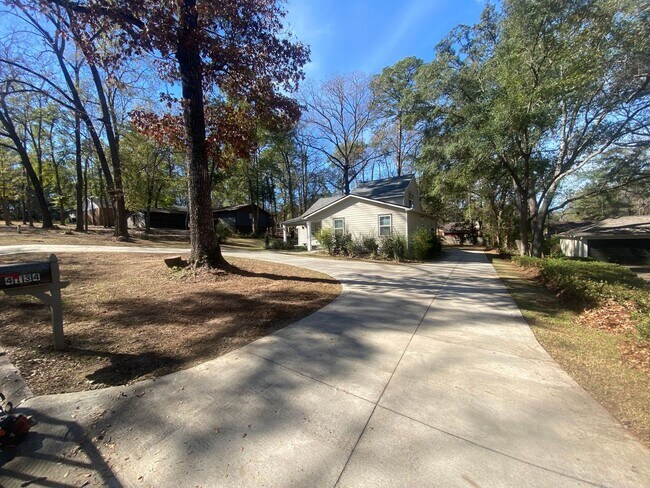 Foto del edificio - 4134 Chelmsford Rd