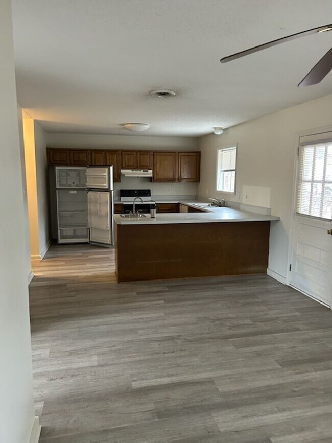 Foto del edificio - 2 bedroom 2 1/2 bathroom