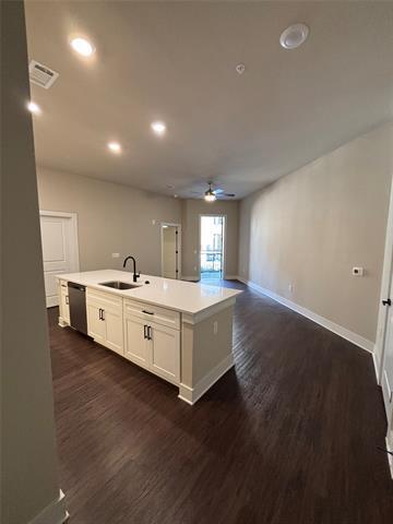 Building Photo - 111 Town Pl