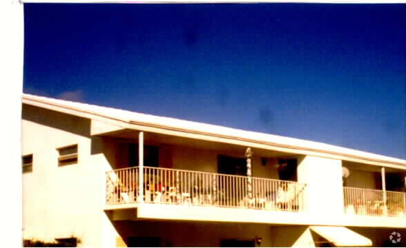 Primary Photo - 111 Blossom Ln