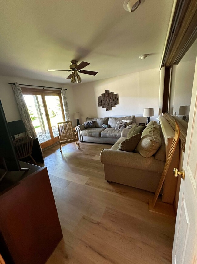 Building Photo - 136 Black Pine