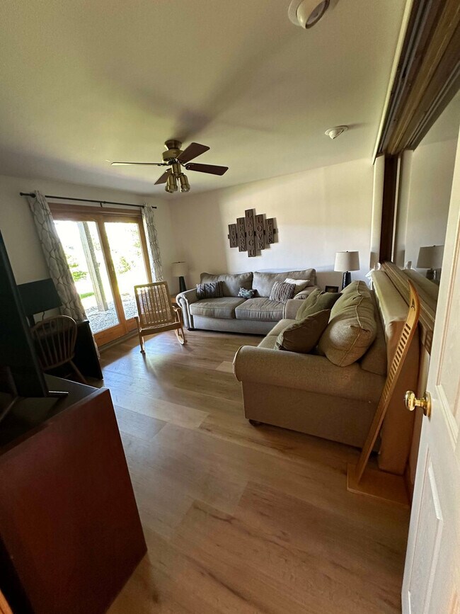 Building Photo - 3A Black Pine