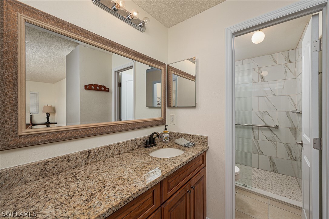 Building Photo - 5712 Foxlake Dr