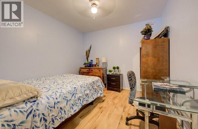 Building Photo - 4 Perin Pl