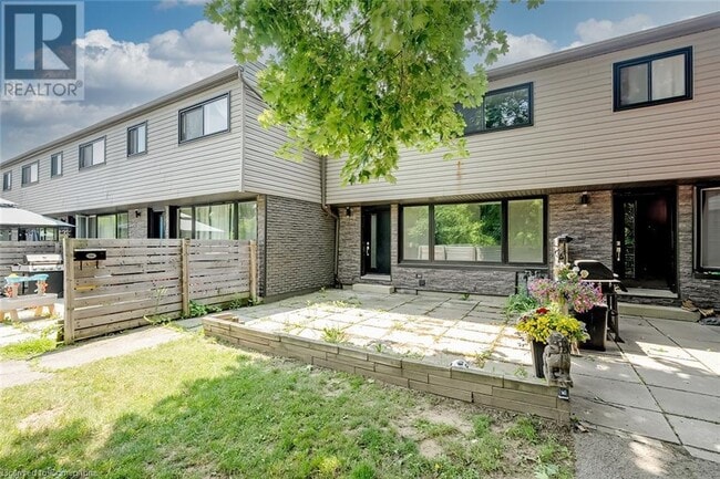 Building Photo - 270 Montmorency Dr