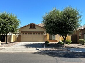Building Photo - 4560 E Murrieta Rd