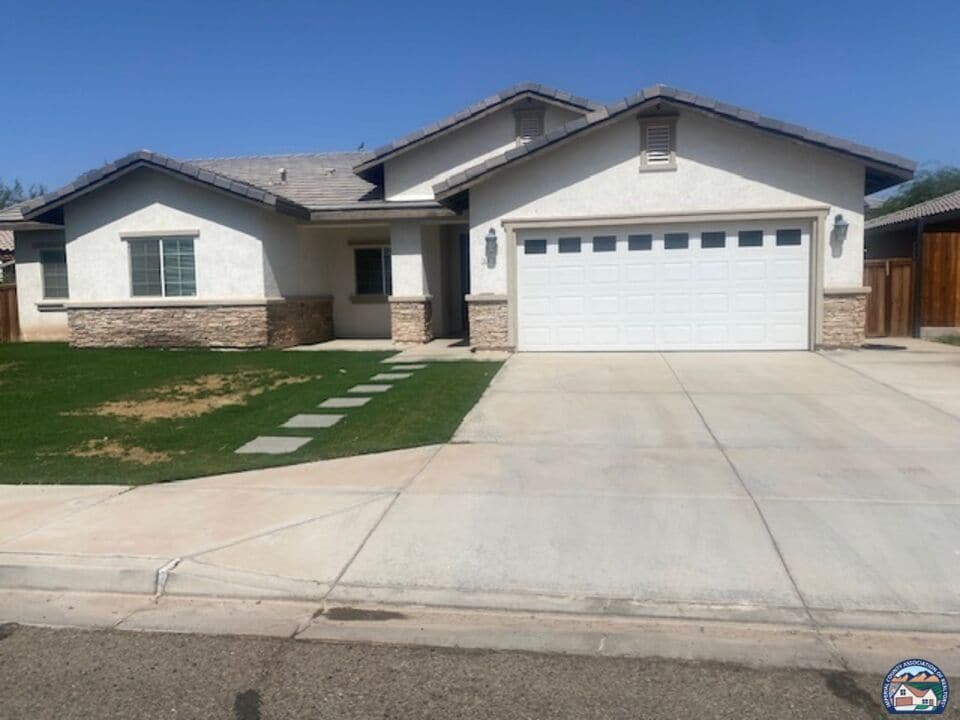 Primary Photo - 2312 Christi Ave