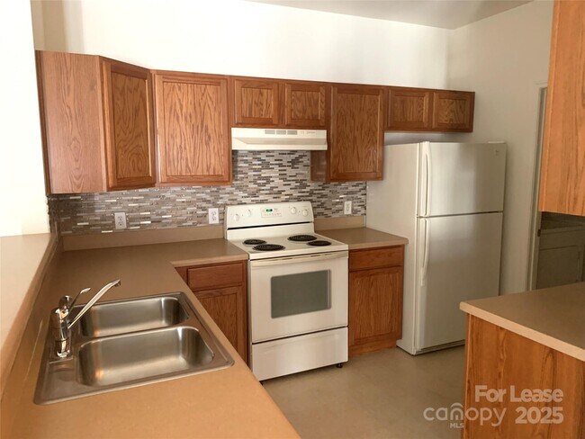 Foto del edificio - 10648 Hill Point Ct