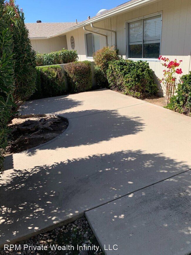 Foto del edificio - 12810 W Shadow Hills Dr