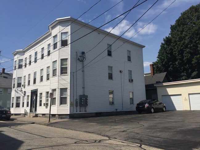Building Photo - 73 Clinton St