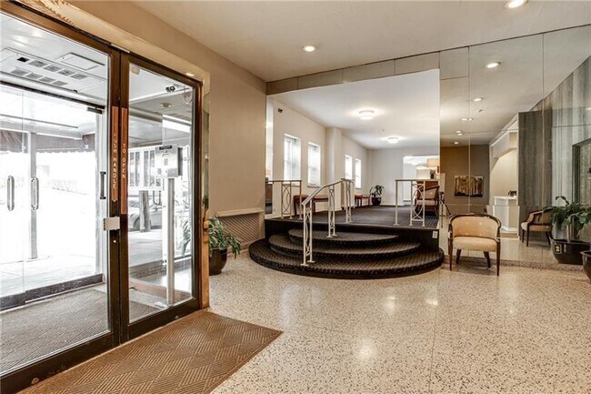 Building Photo - 144 N Dithridge St