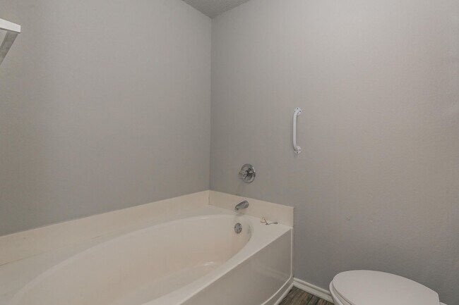 Foto del edificio - Single story 3 bedroom 2 bath home in SW F...