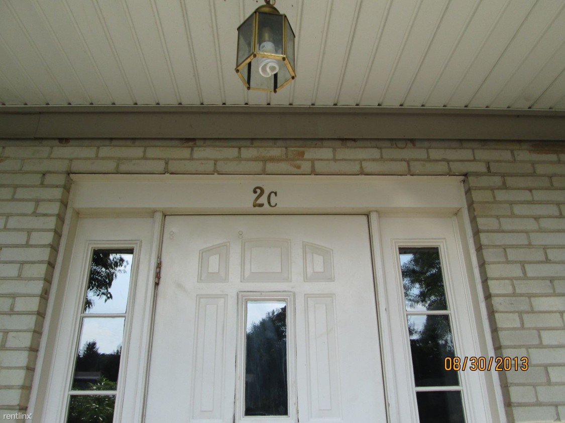 Primary Photo - 2 Center Rd