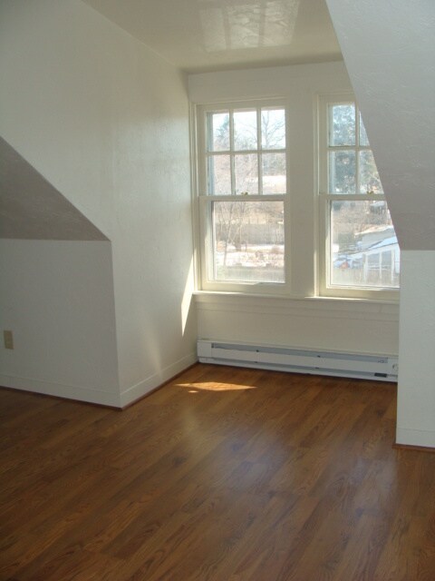 Foto del edificio - 4 Bedroom Home Near York Hospital On East End Of York City