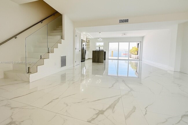 Foto del edificio - 2781 NE 165th Terrace